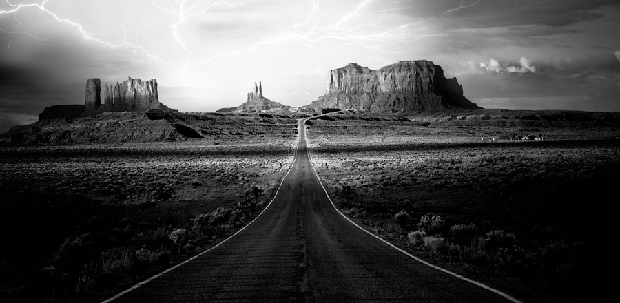 Fotografía de un paisaje en blanco y negro